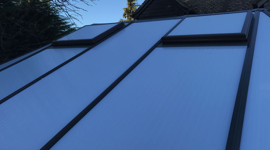 Clean conservatory roof in Haddenham