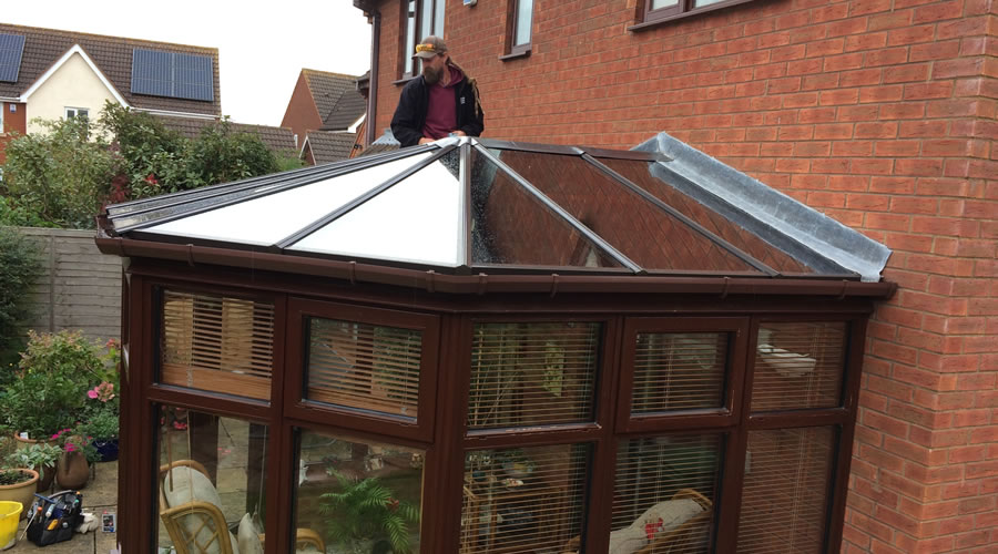 Glass replacement in Thame conservatory roof